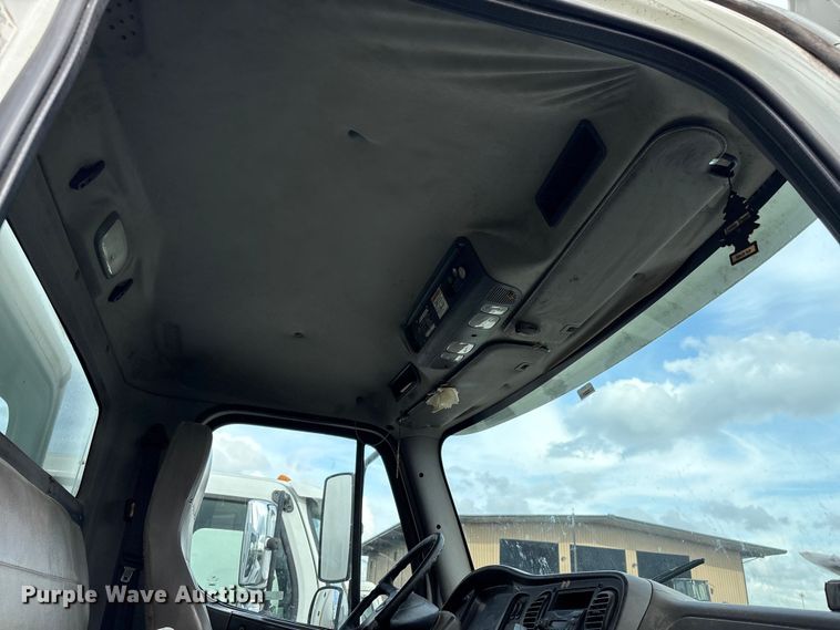 image for item EW1526 2014 Freightliner Business Class M2 refuse truck