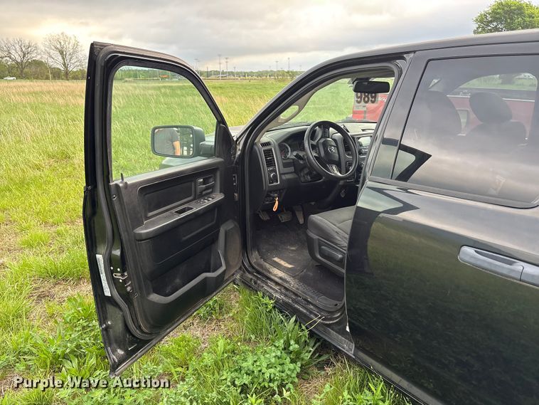 image for item EW1528 2019 RAM 1500 Ext. Cab pickup truck