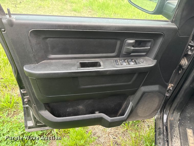 image for item EW1528 2019 RAM 1500 Ext. Cab pickup truck