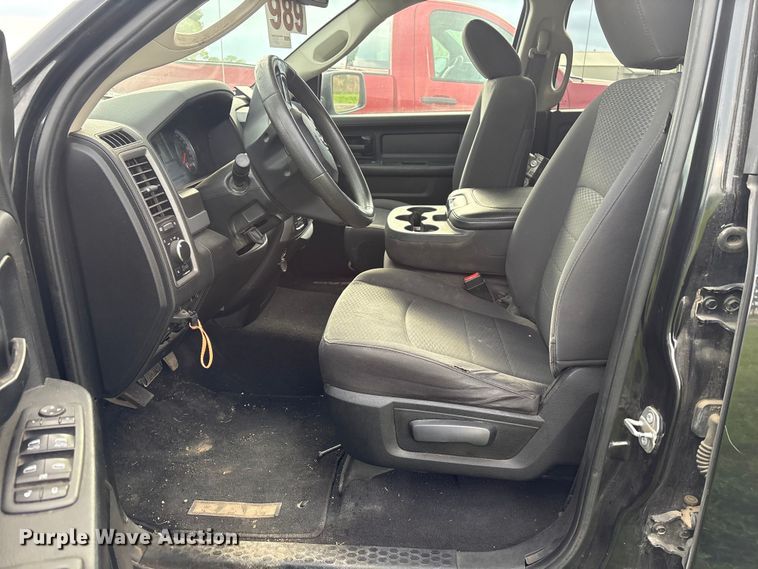 image for item EW1528 2019 RAM 1500 Ext. Cab pickup truck