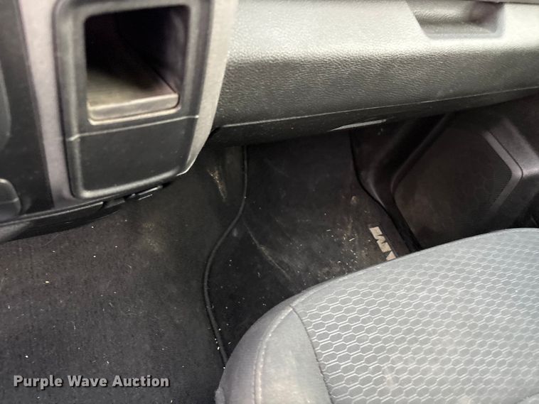 image for item EW1528 2019 RAM 1500 Ext. Cab pickup truck