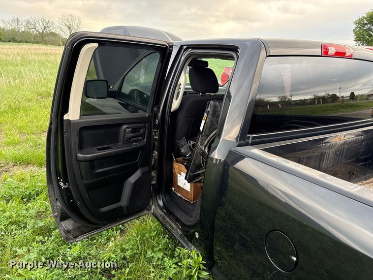 image for item EW1528 2019 RAM 1500 Ext. Cab pickup truck