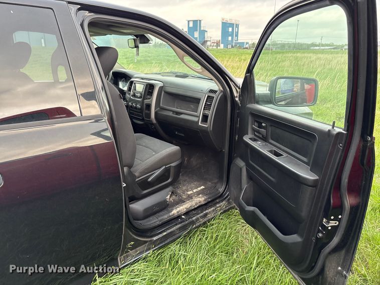 image for item EW1528 2019 RAM 1500 Ext. Cab pickup truck