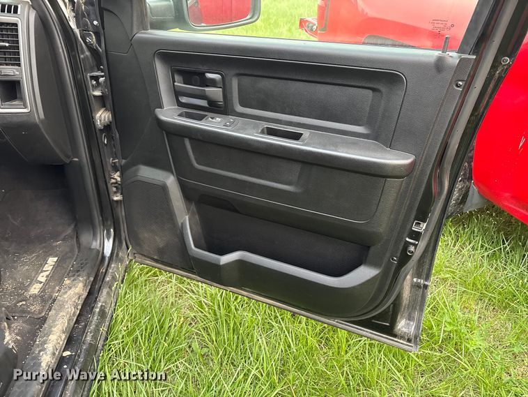 image for item EW1528 2019 RAM 1500 Ext. Cab pickup truck
