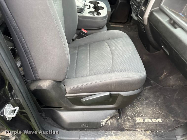 image for item EW1528 2019 RAM 1500 Ext. Cab pickup truck