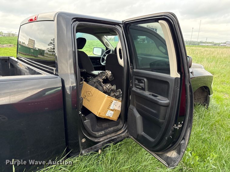 image for item EW1528 2019 RAM 1500 Ext. Cab pickup truck