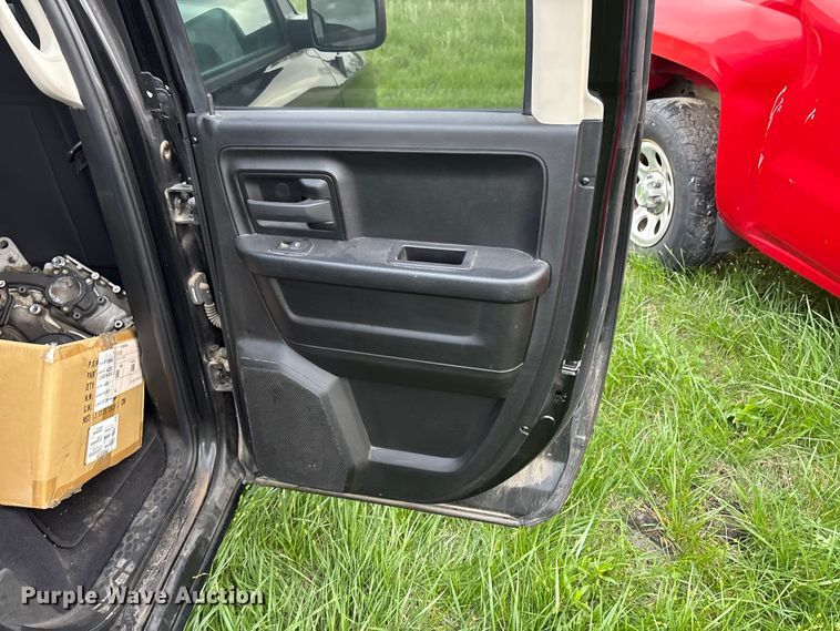 image for item EW1528 2019 RAM 1500 Ext. Cab pickup truck