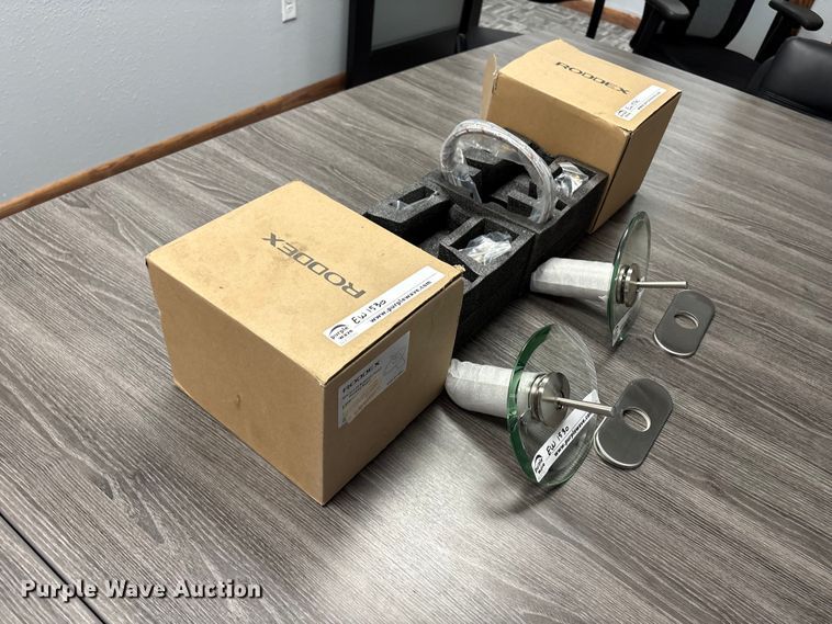 image for item EW1530 (2) Roddex faucet fixtures