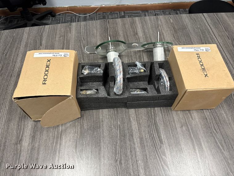 image for item EW1530 (2) Roddex faucet fixtures