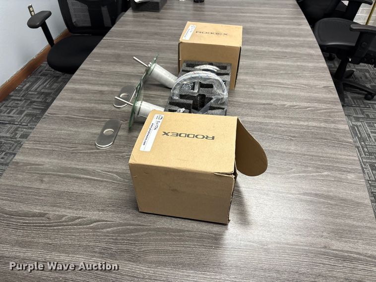 image for item EW1530 (2) Roddex faucet fixtures