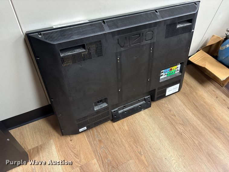 image for item EW1531 Vizio 42