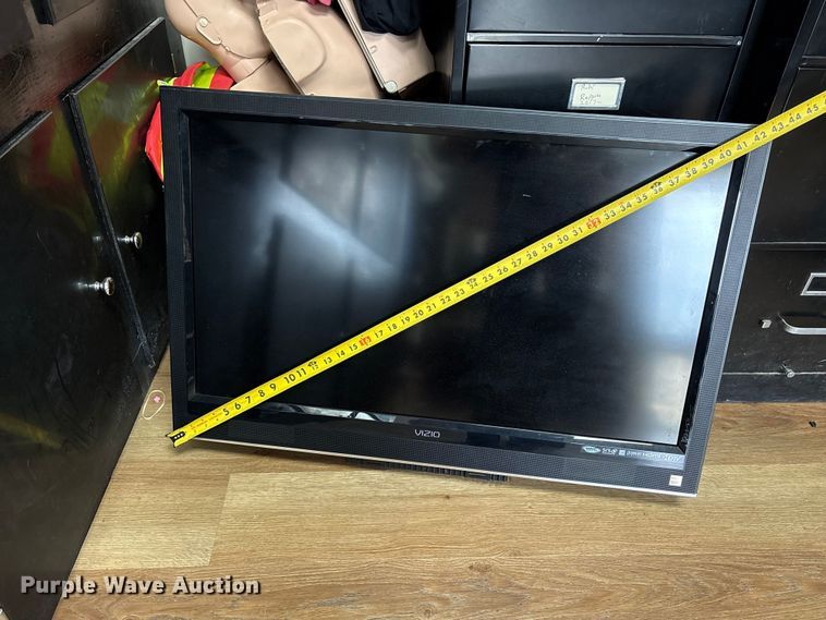 image for item EW1531 Vizio 42