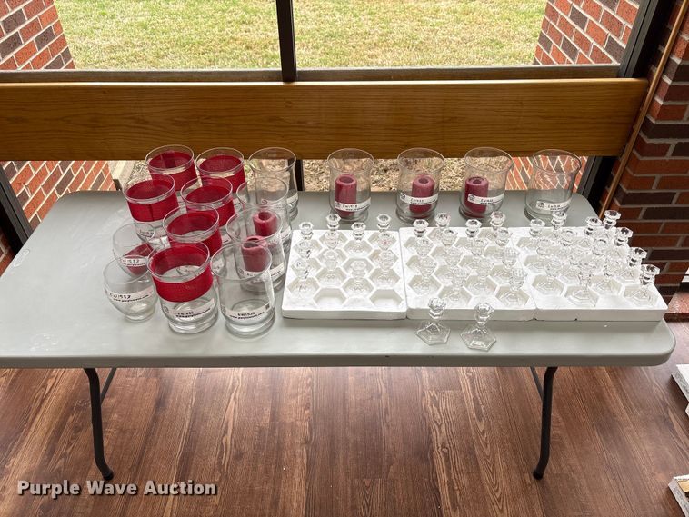 image for item EW1533 Glass decor