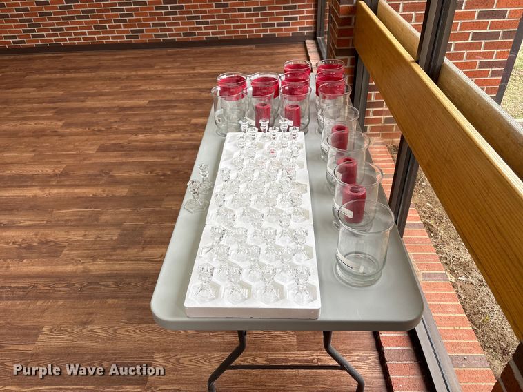 image for item EW1533 Glass decor
