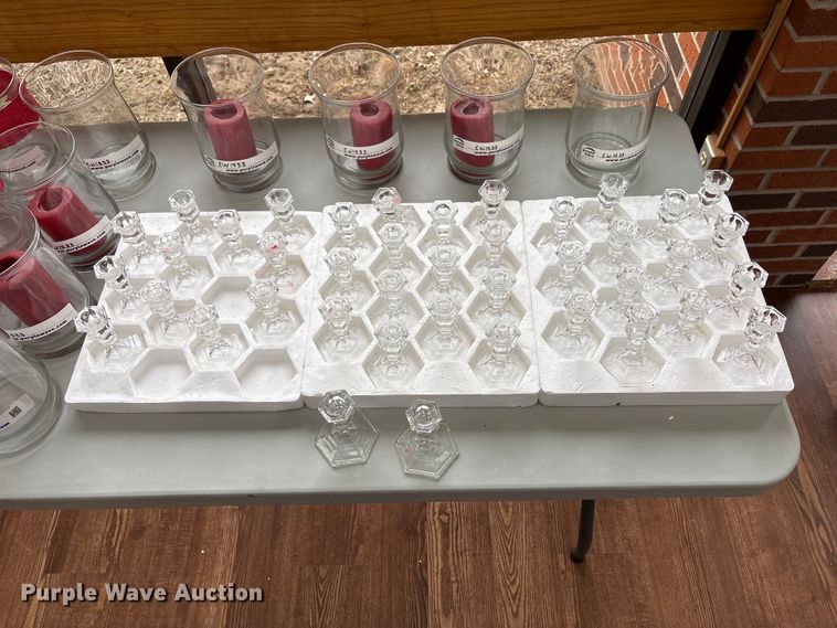 image for item EW1533 Glass decor