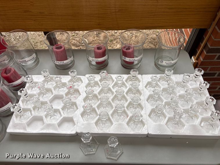 image for item EW1533 Glass decor