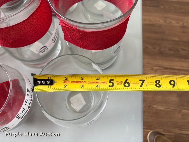 image for item EW1533 Glass decor