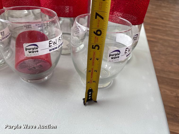 image for item EW1533 Glass decor