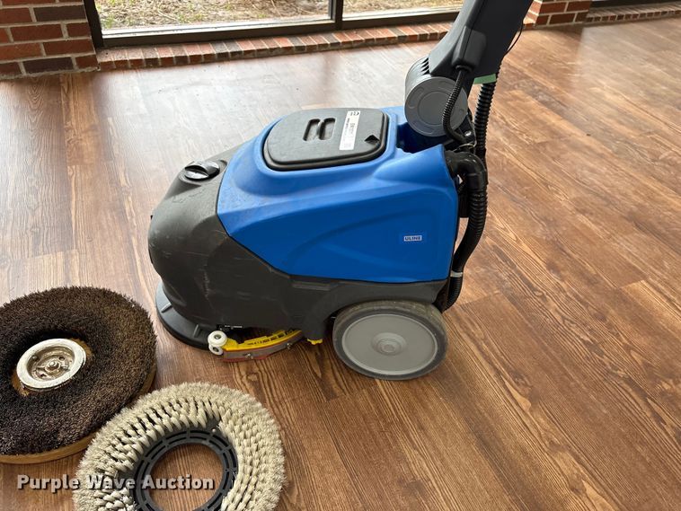 image for item EW1534 Uline Floor scrubber