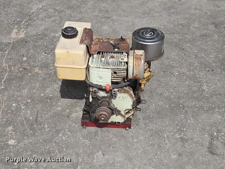image for item EW1992 (2) engines