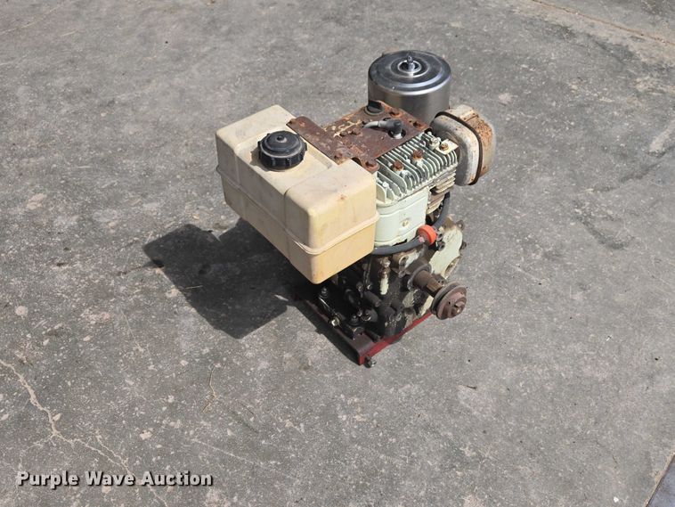 image for item EW1992 (2) engines