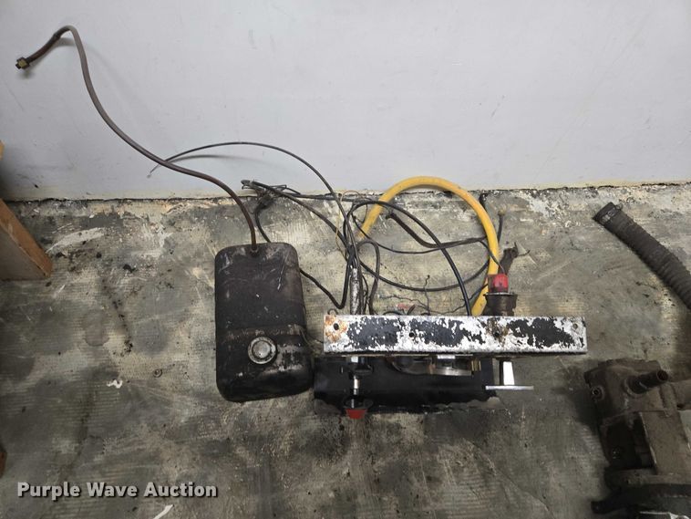 image for item EW1993 Hale 25FB-B42 pump
