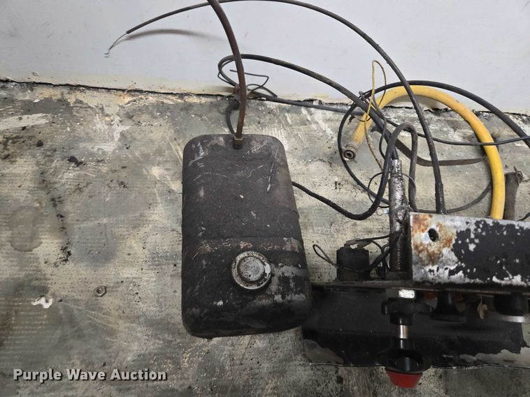 image for item EW1993 Hale 25FB-B42 pump