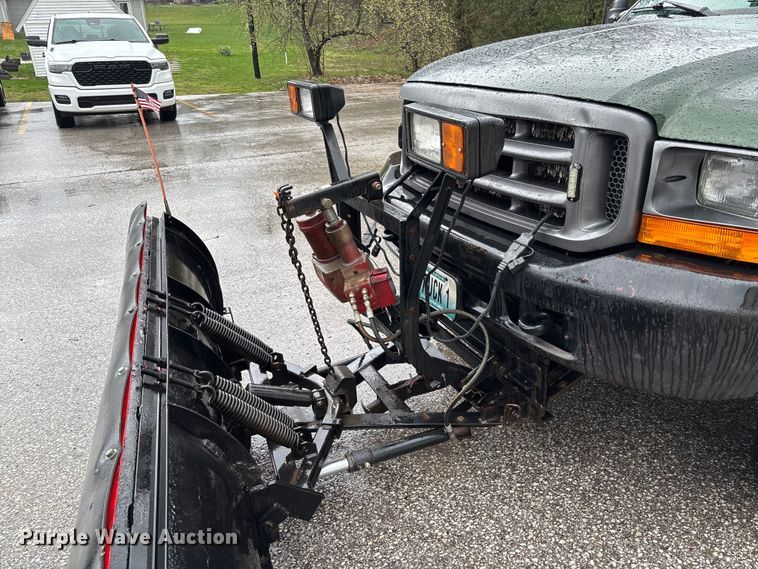 image for item FB3350 2000 Ford F350 Super Duty flatbed pickup truck