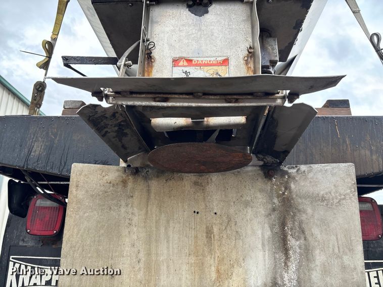 image for item FB3350 2000 Ford F350 Super Duty flatbed pickup truck