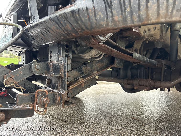 image for item FB3350 2000 Ford F350 Super Duty flatbed pickup truck