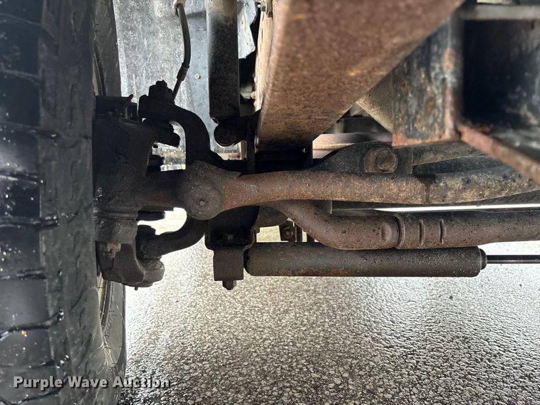 image for item FB3350 2000 Ford F350 Super Duty flatbed pickup truck