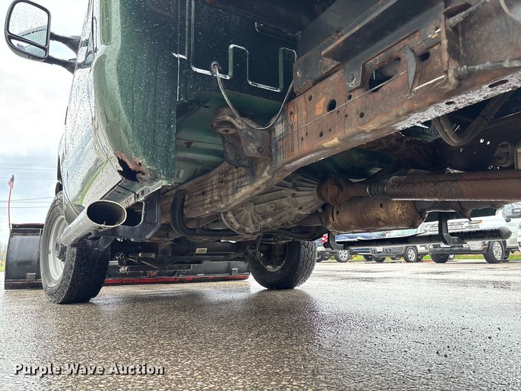 image for item FB3350 2000 Ford F350 Super Duty flatbed pickup truck