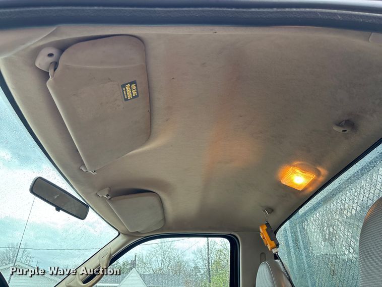 image for item FB3350 2000 Ford F350 Super Duty flatbed pickup truck