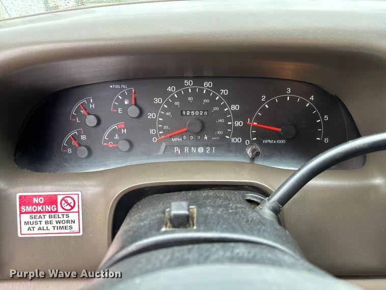 image for item FB3350 2000 Ford F350 Super Duty flatbed pickup truck