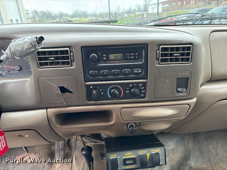 image for item FB3350 2000 Ford F350 Super Duty flatbed pickup truck