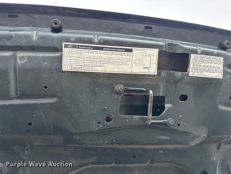 image for item FB3350 2000 Ford F350 Super Duty flatbed pickup truck