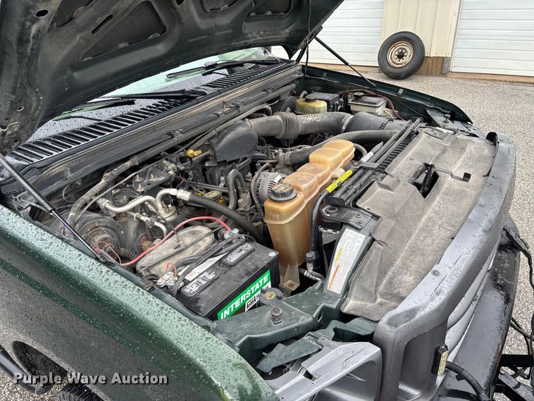 image for item FB3350 2000 Ford F350 Super Duty flatbed pickup truck