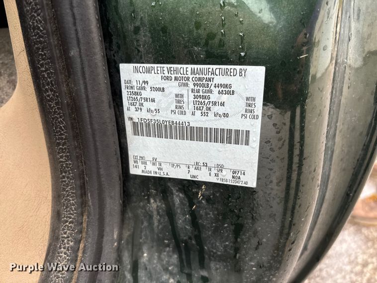 image for item FB3350 2000 Ford F350 Super Duty flatbed pickup truck