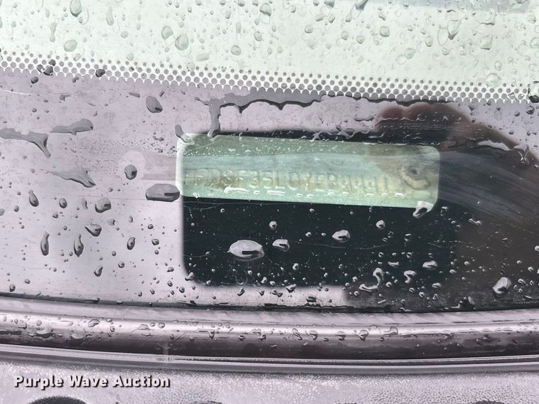 image for item FB3350 2000 Ford F350 Super Duty flatbed pickup truck