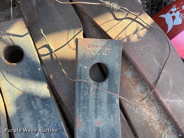 image for item FB7147 Mower blades
