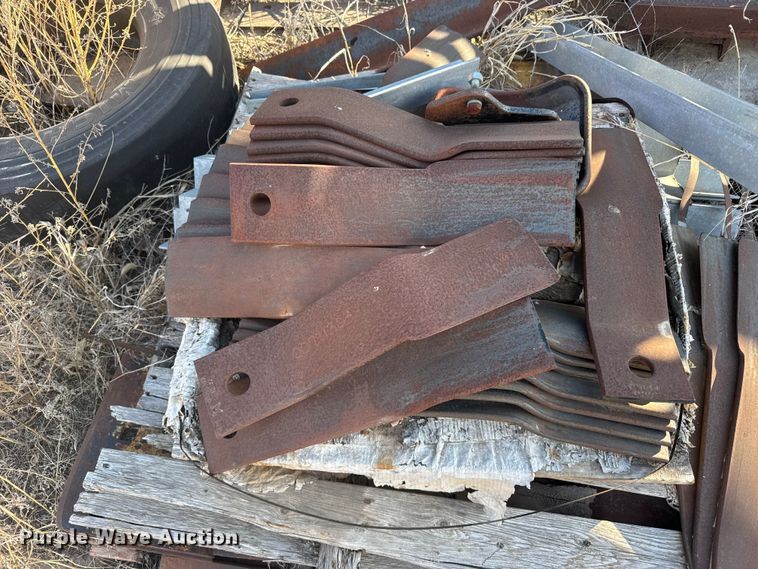 image for item FB7147 Mower blades