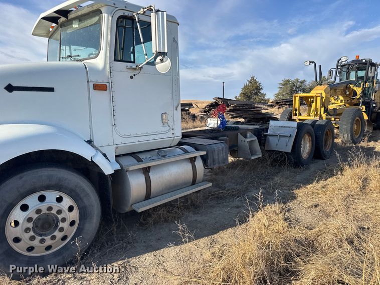 image for item FB7148 1994 International 9400 semi truck