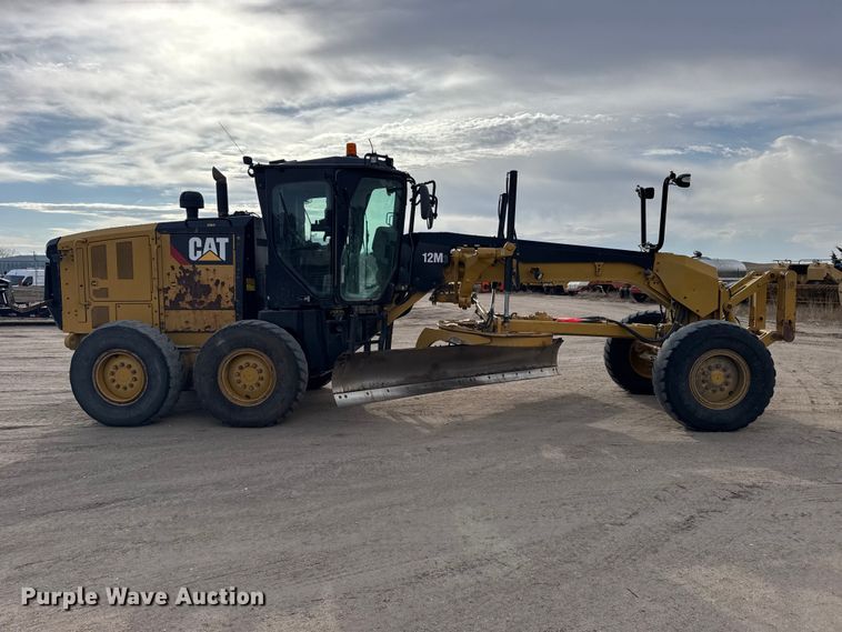 image for item FB7149 2015 Caterpillar 12M3 motor grader