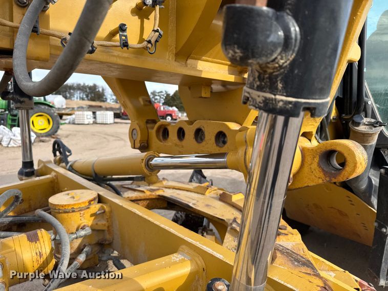 image for item FB7149 2015 Caterpillar 12M3 motor grader