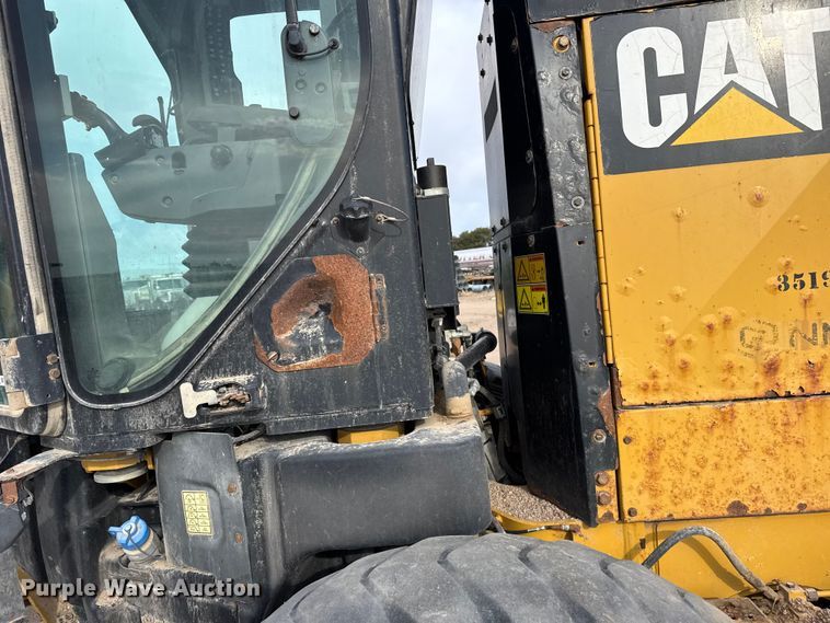 image for item FB7149 2015 Caterpillar 12M3 motor grader