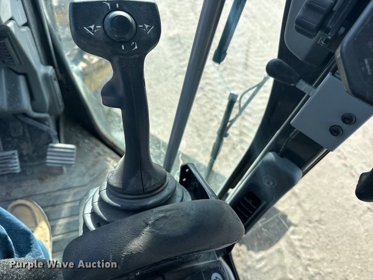 image for item FB7149 2015 Caterpillar 12M3 motor grader