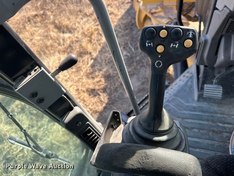 image for item FB7149 2015 Caterpillar 12M3 motor grader