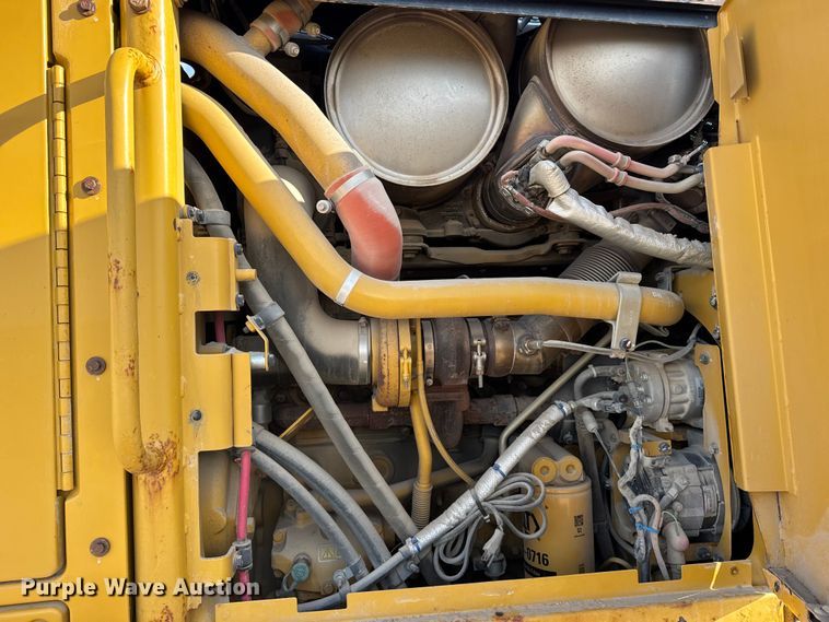 image for item FB7149 2015 Caterpillar 12M3 motor grader