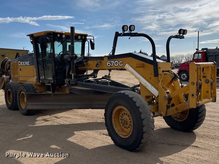 image for item FB7150 2014 John Deere 670G motor grader