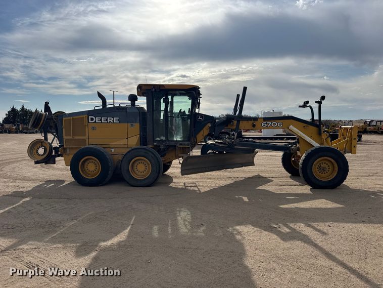 image for item FB7150 2014 John Deere 670G motor grader